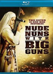 带枪的裸体修女的海报
