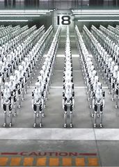 智能机器“三大定律”失效，数十万机器人暴动，与人类展开争夺主权之战！