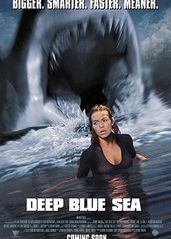 深海狂鲨(普通话版)的海报